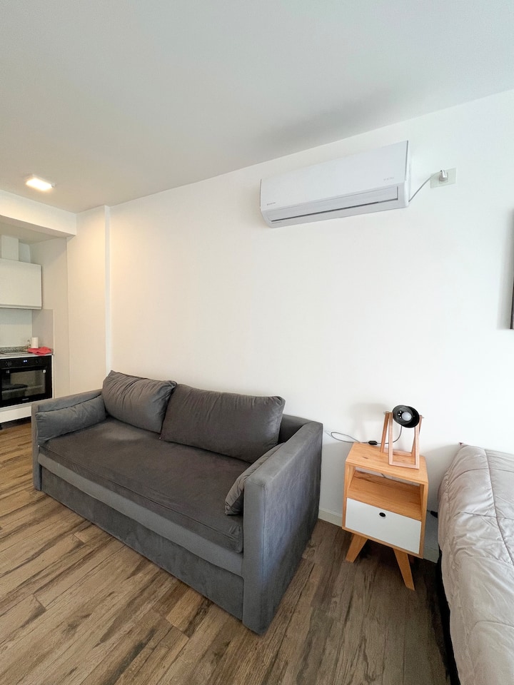 Furnished studio apartment in Colegiales with a large balcony