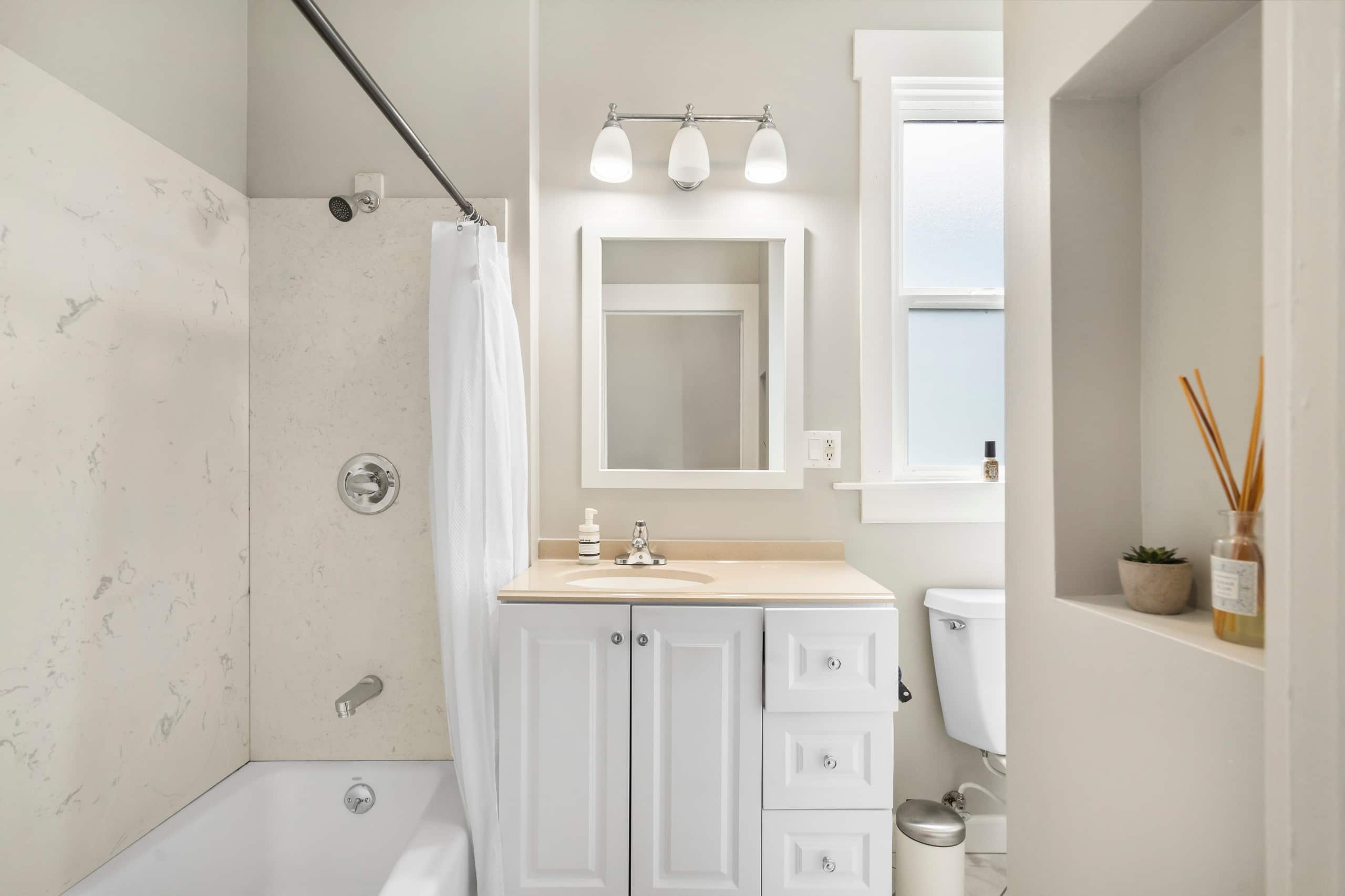 Home in San Francisco · ★4.97 · 3 bedrooms · 3 beds · 2 baths - Image 20