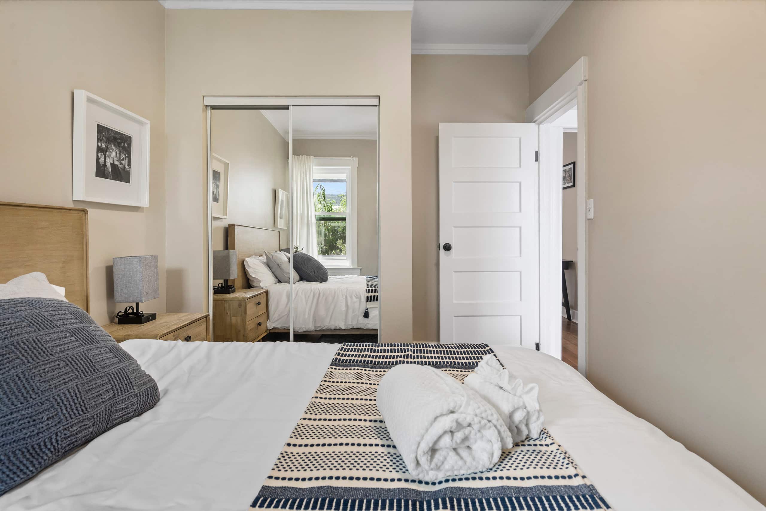 Home in San Francisco · ★4.97 · 3 bedrooms · 3 beds · 2 baths - Image 12