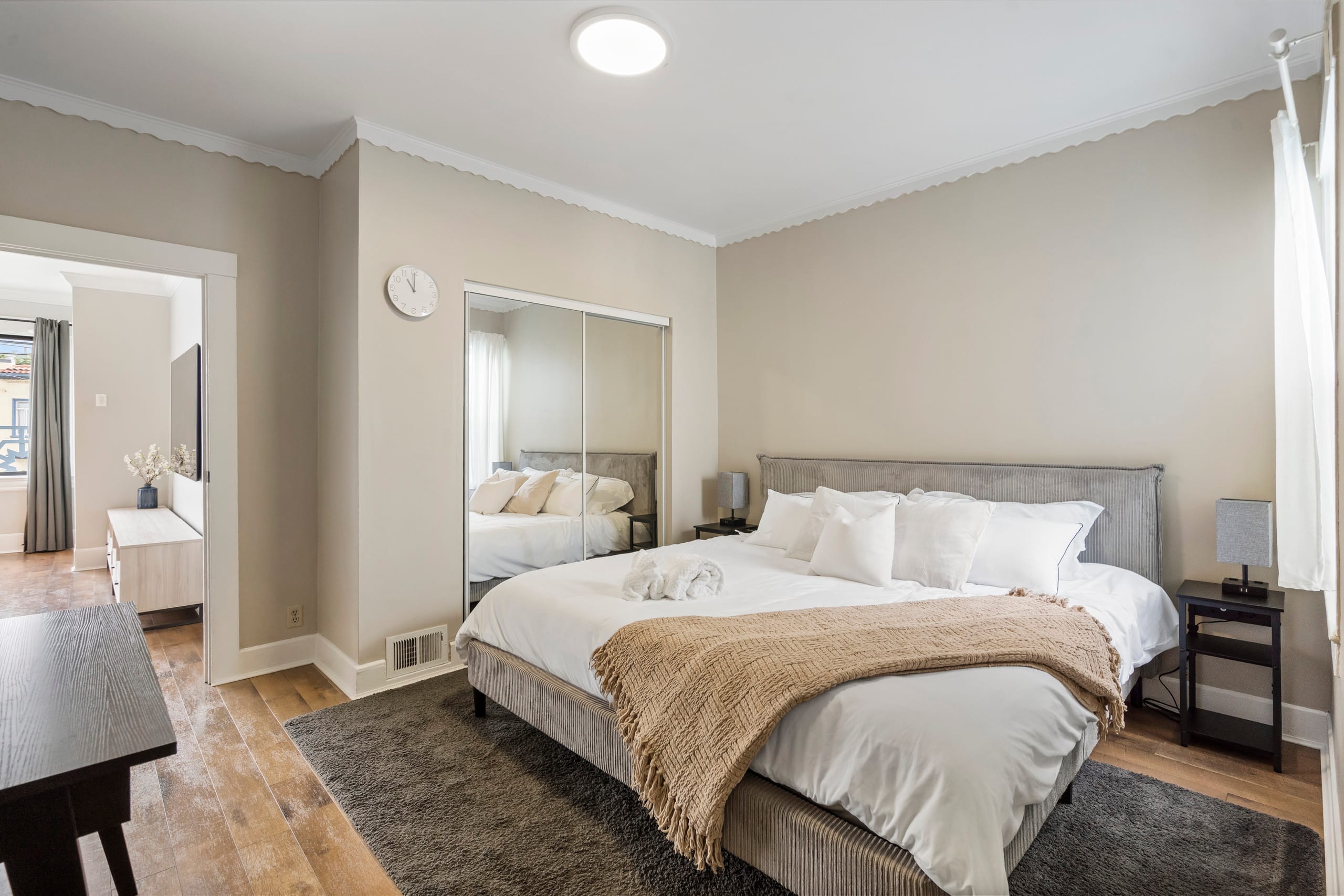 Home in San Francisco · ★4.97 · 3 bedrooms · 3 beds · 2 baths - Image 13