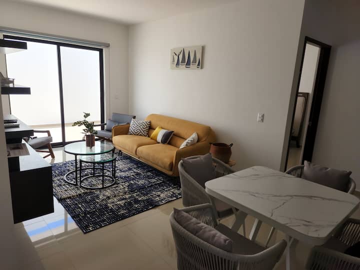 Excellent location. Great groundfloor apartment. Condominiums for