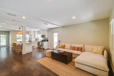Popular Airbnb listing: Luxury home in the heart of South Tampa & POOL! in Gandy