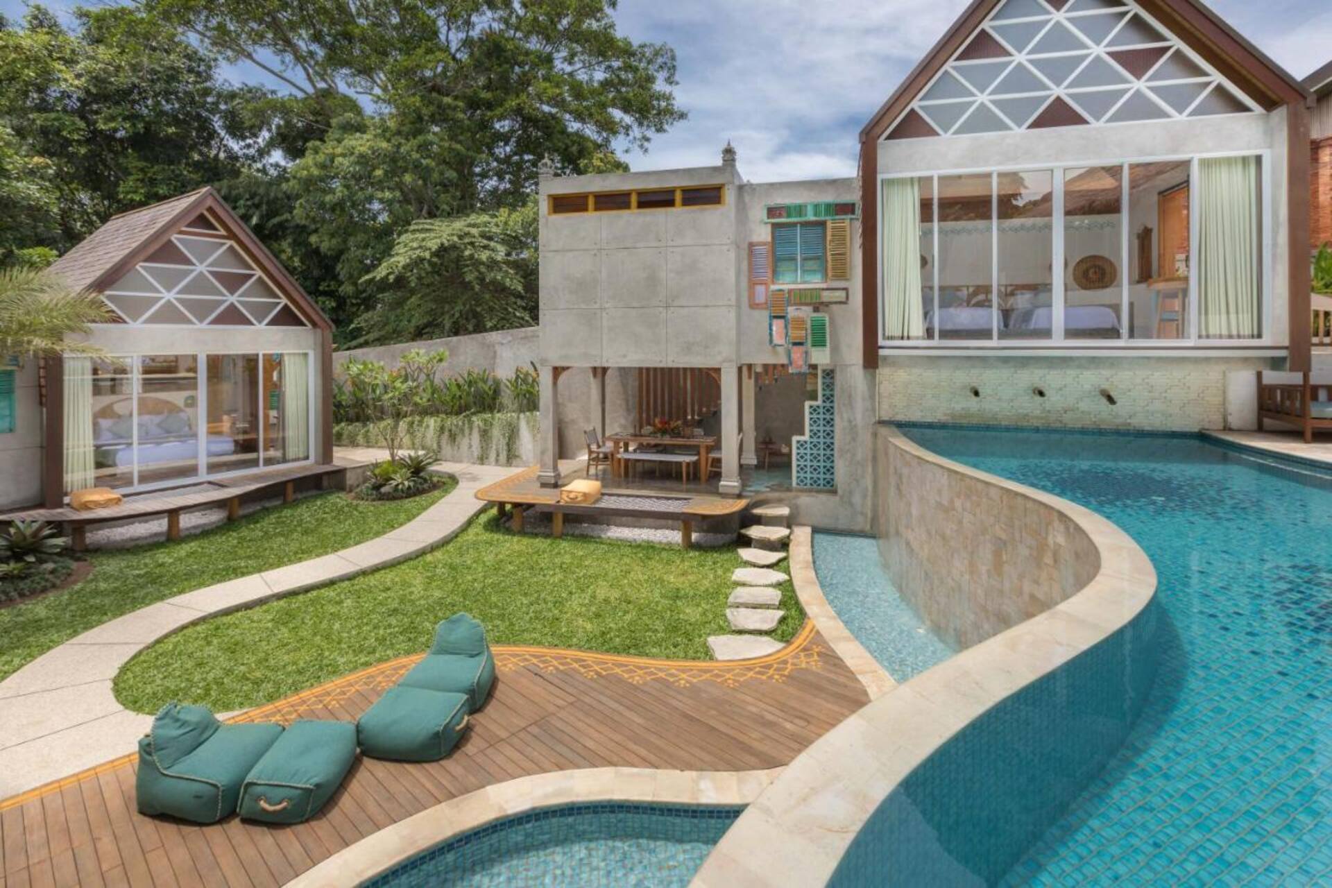 Teakwood Lush Retreat 2 Bedroom Private Villa in Canggu 2