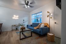 Steps from the beach! 2bd Extended Loft w/parking