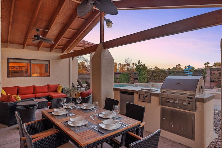 Villa with amazing pool and spa gallery image 4