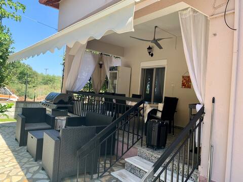 Villa Katerina Paralia Vrasna near to Lidle