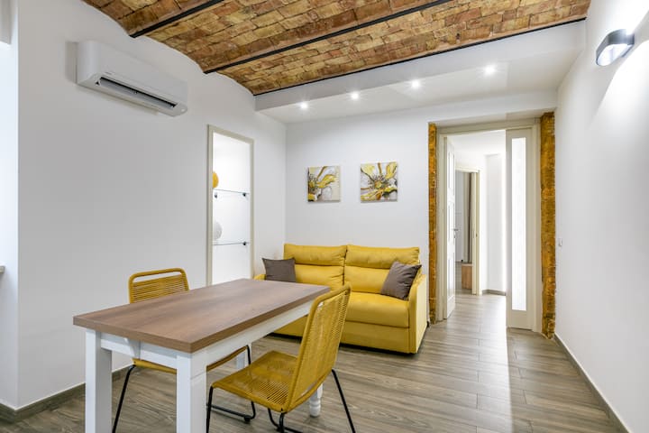 GuestHost - Vittorio Emanuele Charming Flat - Apartments for Rent in ...