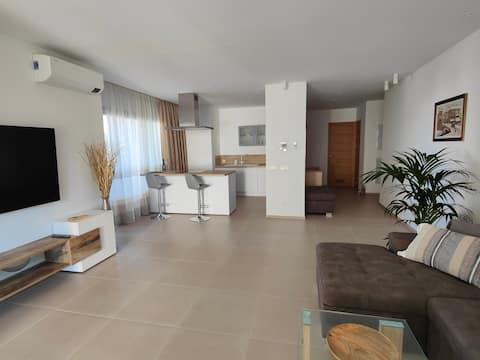 Anuncio de Airbnb popular: Garden Suites luxury apartment en Arona