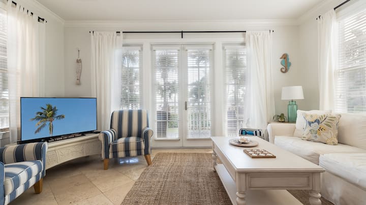 Pristine Pool Front Home W/ocean Views Anglers 148 - 바하마