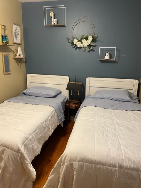 带无线电视的儿童房