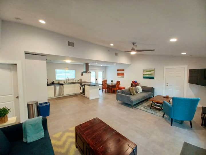 Modern, Remodeled East Austin Charmer - Austin, TX