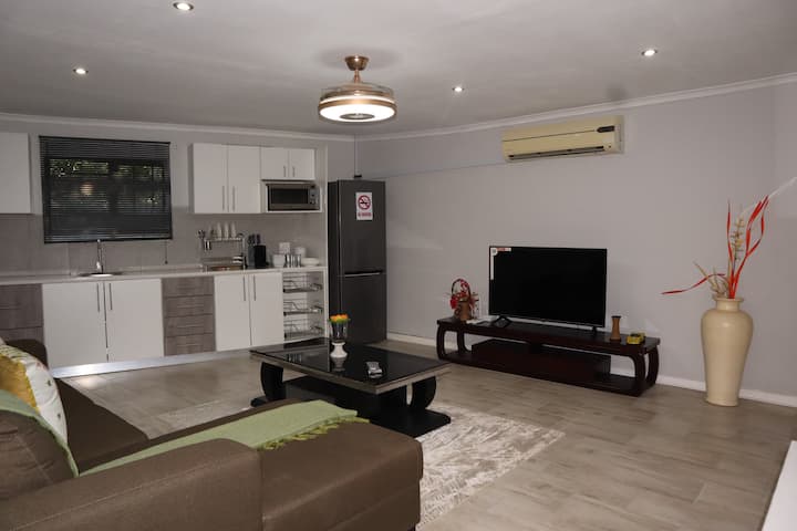 Winter Hill Home - Deluxe - East London