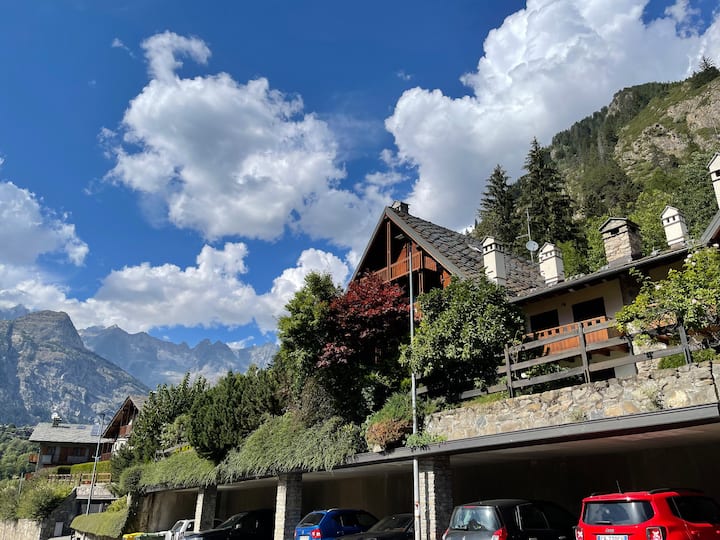 Appartamento Con Vista Panoramica Sul Monte Bianco - La Thuile