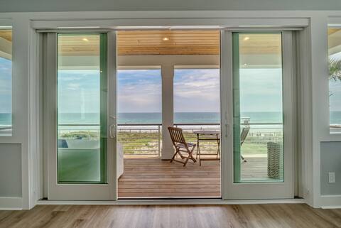 The View- Luxury Oceanfront, walk to all!
