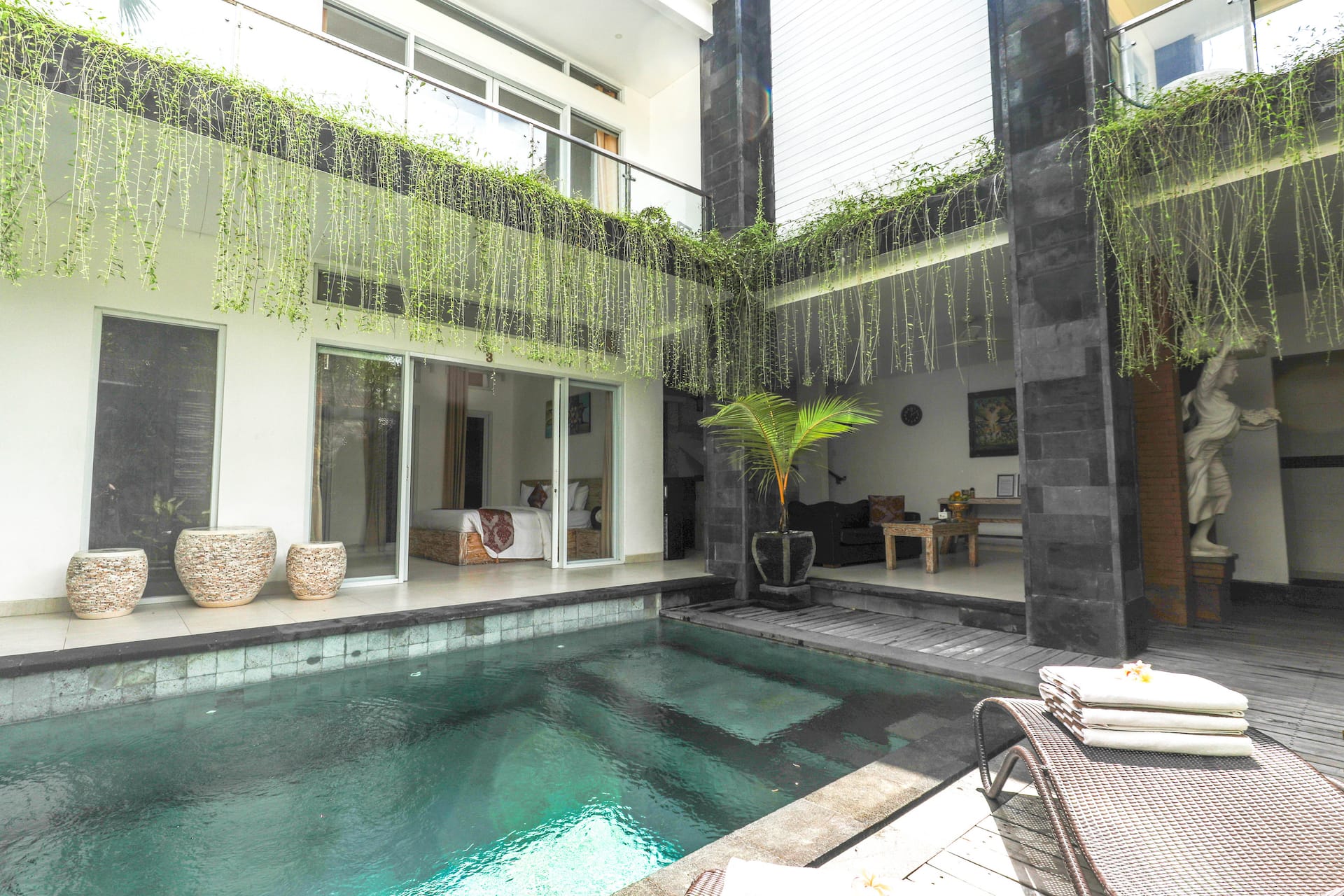 Stylish Central Oasis 3 Bedroom Private Villa in Legian