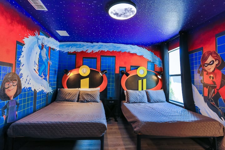 Sleep like a superhero in the Incredibles themed room! Fight the dreary sleepiness with Mr. Incredible, Elastigirl, Dash, Violet, Jack-Jack, Edna and Frozone . With custom full beds, an ensuite bathroom, and beautiful moonlight lighting, you'll feel 