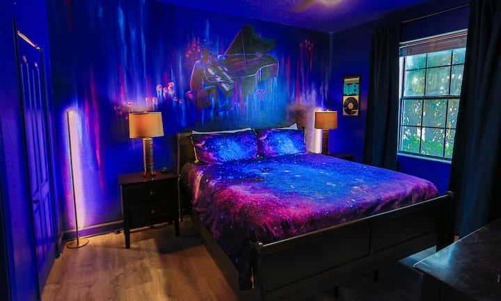 Groove to the jazzy beats and soulful melodies while you relax and unwind. Jazz hands not required but highly recommended!#SoulfulStay