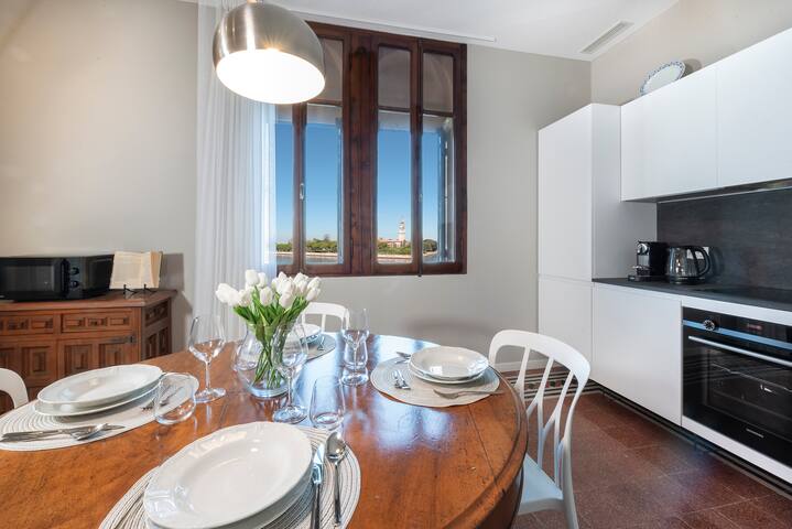 Ca’ delle Contesse – Luxury waterfront apartment gallery image 4