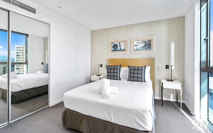 Habitación 2: 1 cama queen