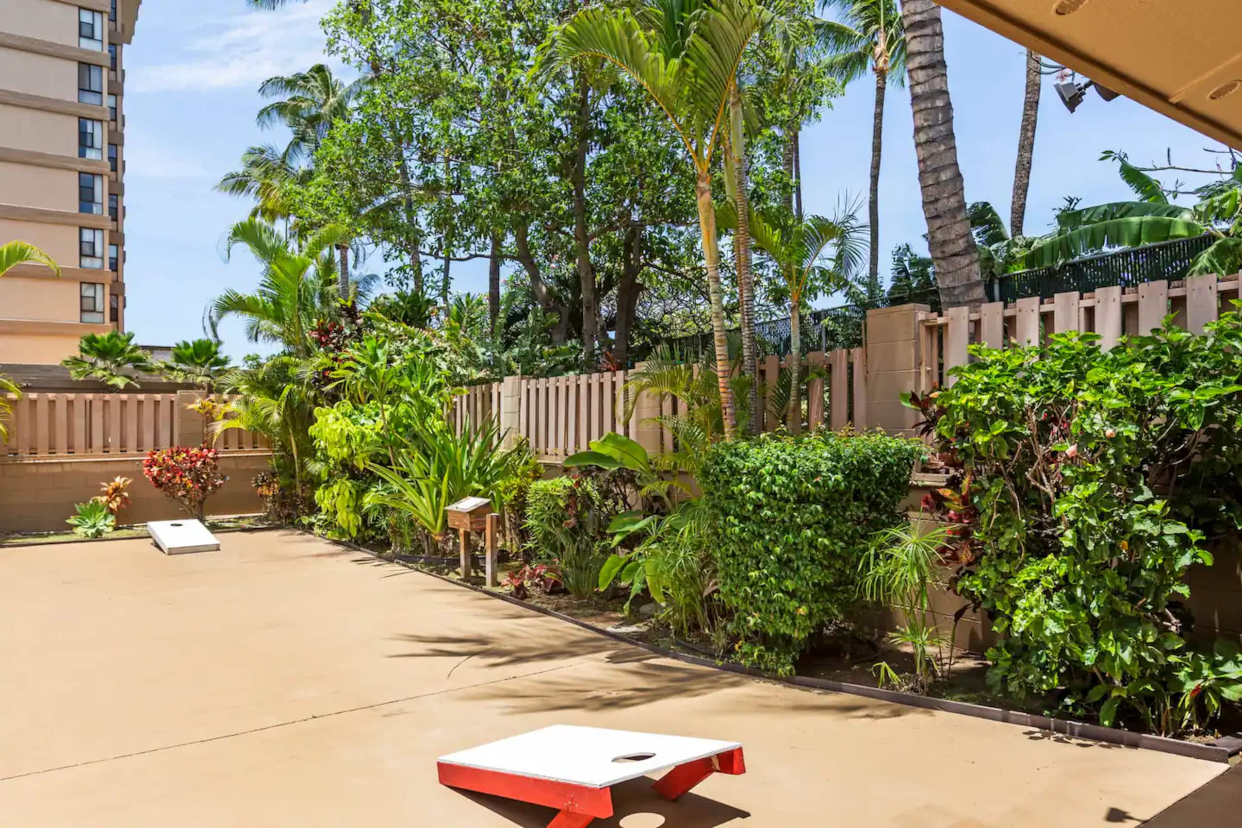 Condo in Lahaina · ★4.73 · Studio · 2 beds · 1 private bath - Image 7