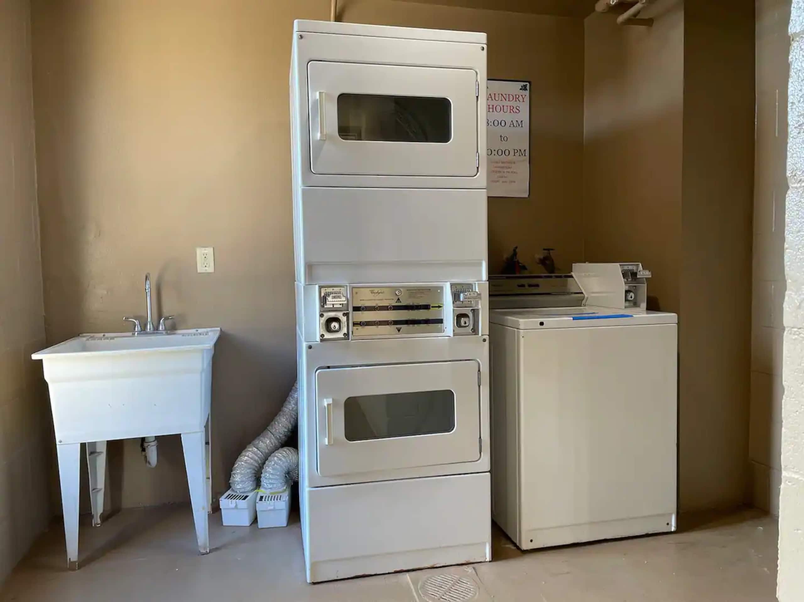Condo in Lahaina · ★4.73 · Studio · 2 beds · 1 private bath - Image 5
