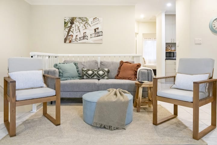 Discover A Scandi Style Pool Retreat In Nightcliff - Darwin