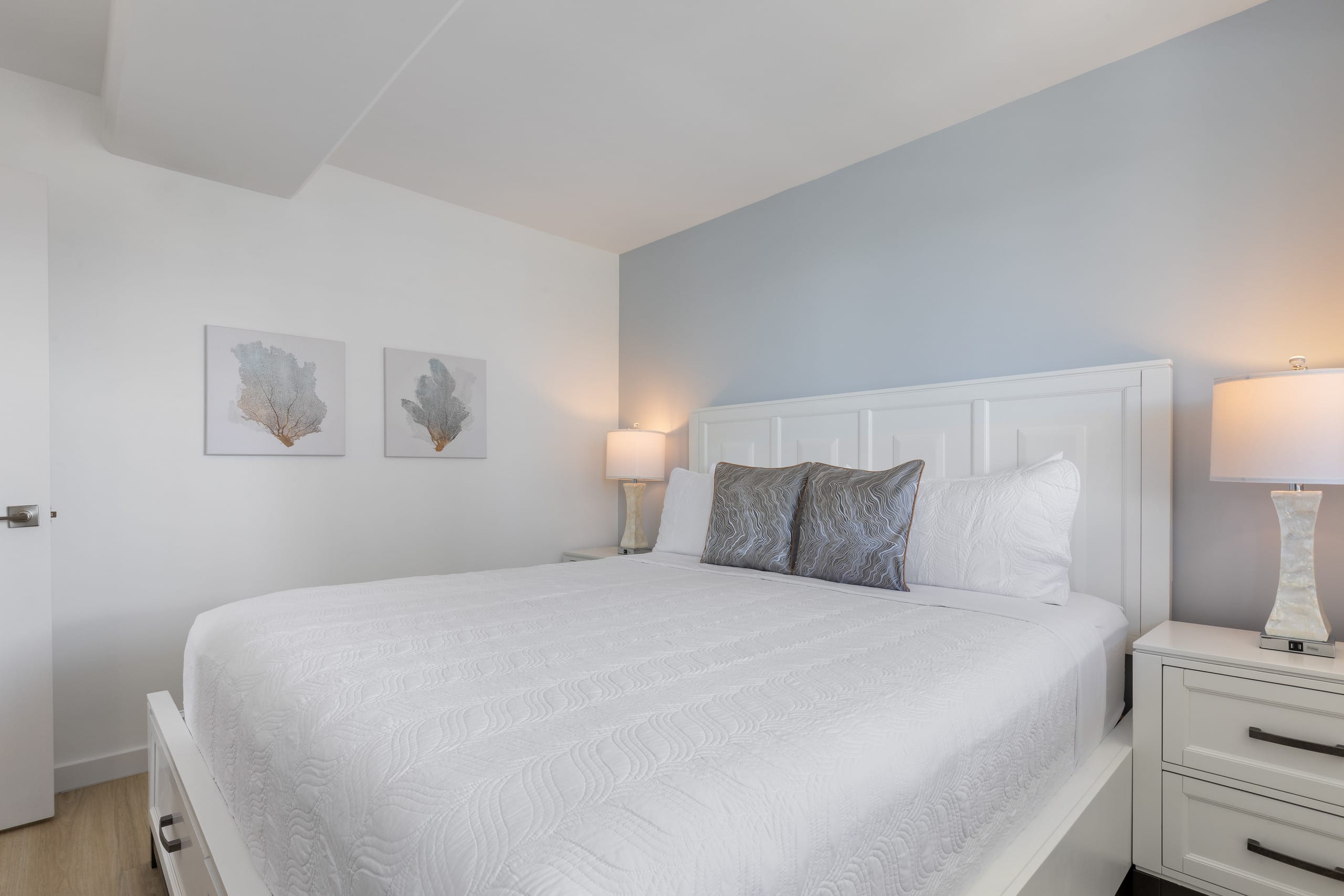 Condo in Honolulu · ★4.85 · 1 bedroom · 2 beds · 1 private bath - Image 25
