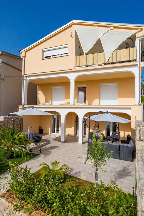 Villa Eva - Apartment Royal