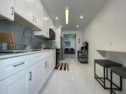 Modern 2 Bedroom Centrally located Apt