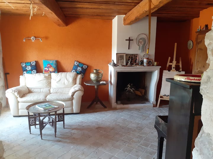 Maison Ancienne Dans Un Petit Hameau En Provence - Villecroze