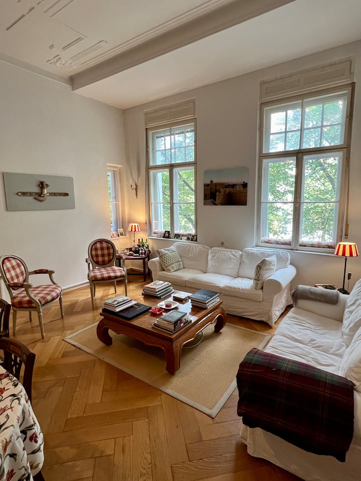 Art Nouveau apartment in the heart of Schwabing Flats for Rent in