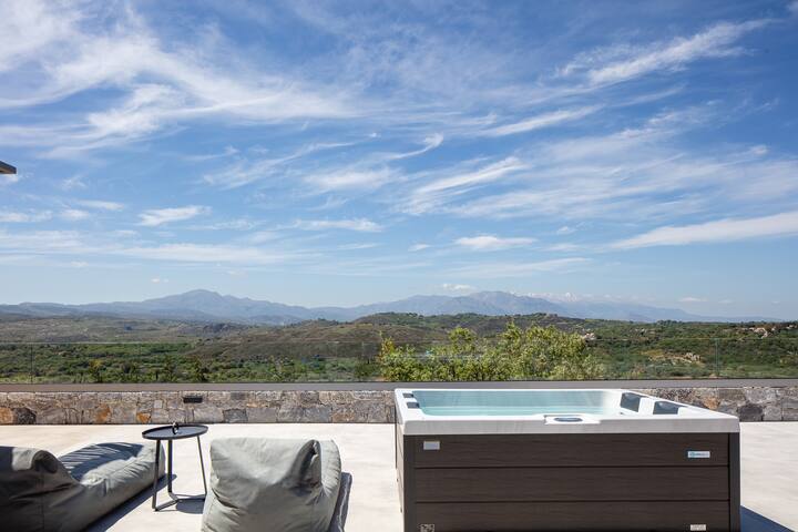 Eforasis Villa I, with Heated Spa Whirlpool gallery image 3