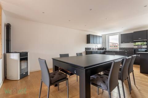 Superb townhouse with Billiards and Jacuzzi