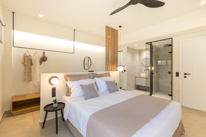 ห้องใหญ่มีห้องน้ำในตัว