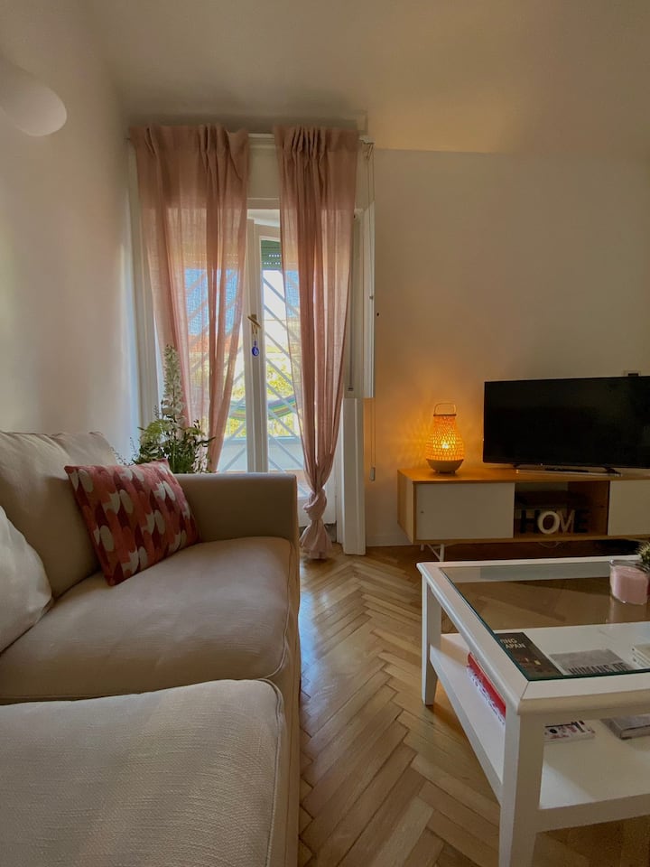 Cozy Apt with terrace close to Central Station Condominiums for