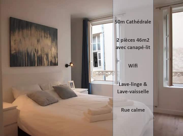 Beautiful 2 rooms near the Cathedral * * *