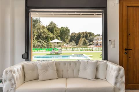 Popular Airbnb listing: Lobster in δήμος δίου ολύμπου