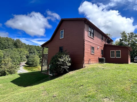 Joy Ranch Cabin in Blue Ridge Mountains 2600sqft