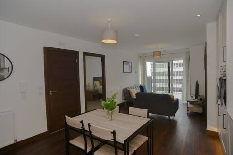 Stylish City Lodge ,2 bedroom flat with Seaview