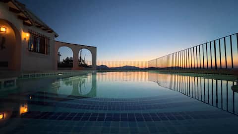 Villa with spectacular panoramic view in Monte Pego