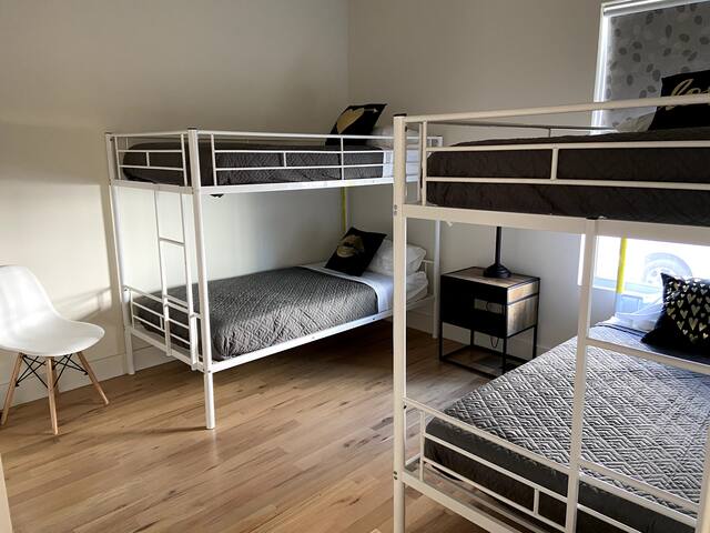 Trendy West Nash Home Close to DT – The Pink Goat gallery image 3