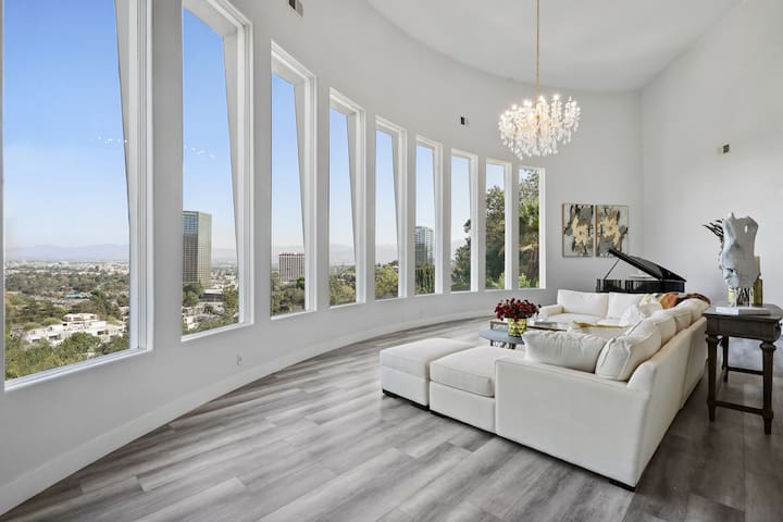 Universal Studio Superstar Mansion @ Hollywood, LA