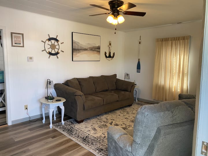 Eagle's Nest Lake Retreat Houses for Rent in Russell Springs