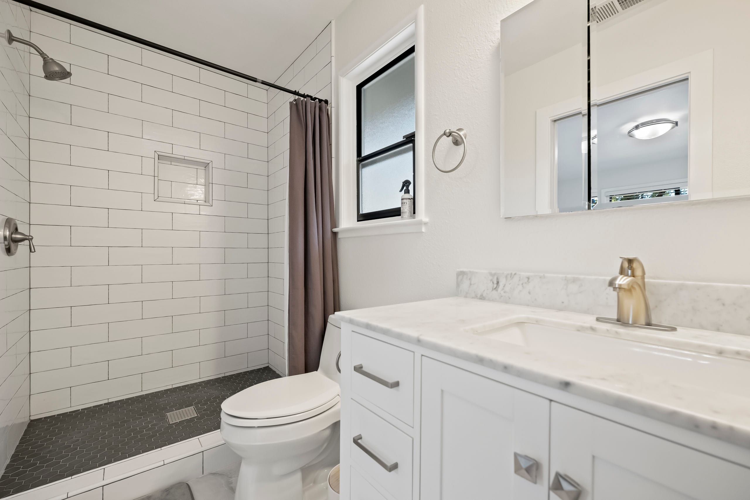 Kenwood Vineyard Haven with Pool & Hot Tub - Photo 16