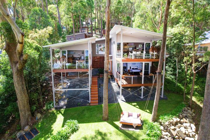 Luna Lakehouse: Views~Kayaks~Lake access~Boat Bay gallery image 2