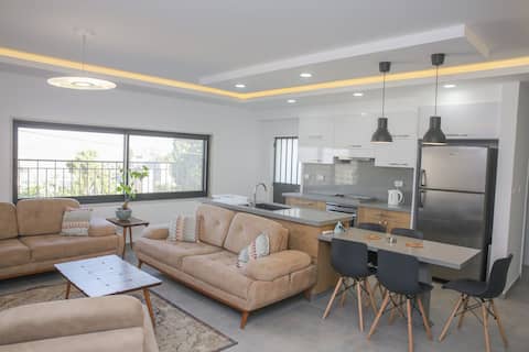 Lovely luxury 3 bedroom apt with amazing view