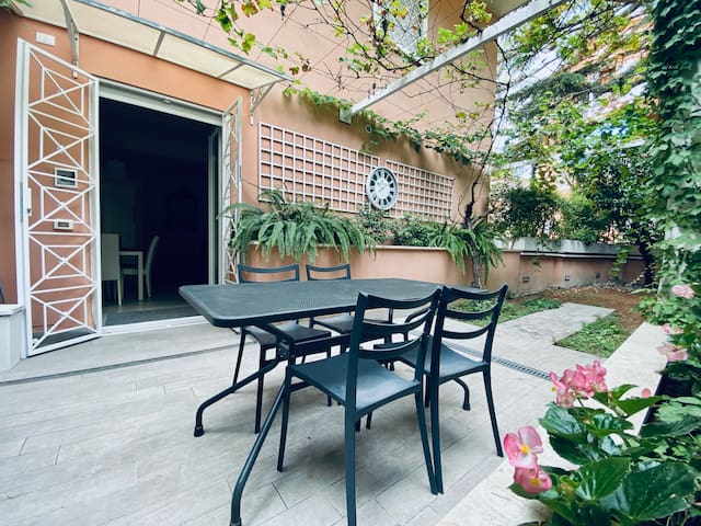 [Vatican]-Luxury Flat with Garden +Private Parking