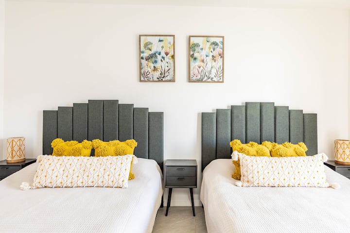 Schlafzimmer 1