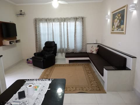 Top Airbnb: House in Ilha Comprida with Swimming Pool, 150 meters from the Beach em Ilha Comprida