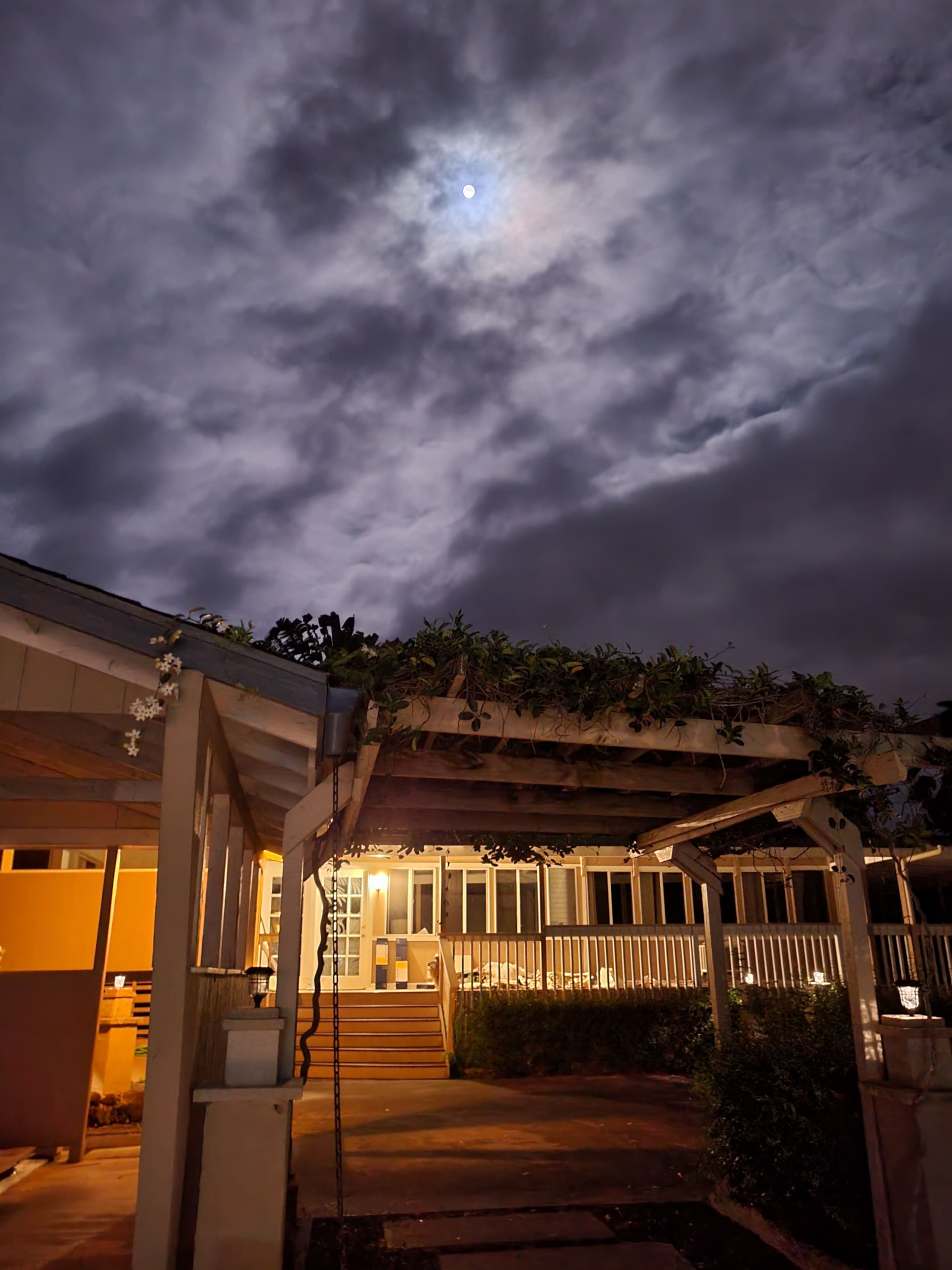 Home in Kailua-Kona · ★5.0 · 3 bedrooms · 6 beds · 2 private baths - Image 24